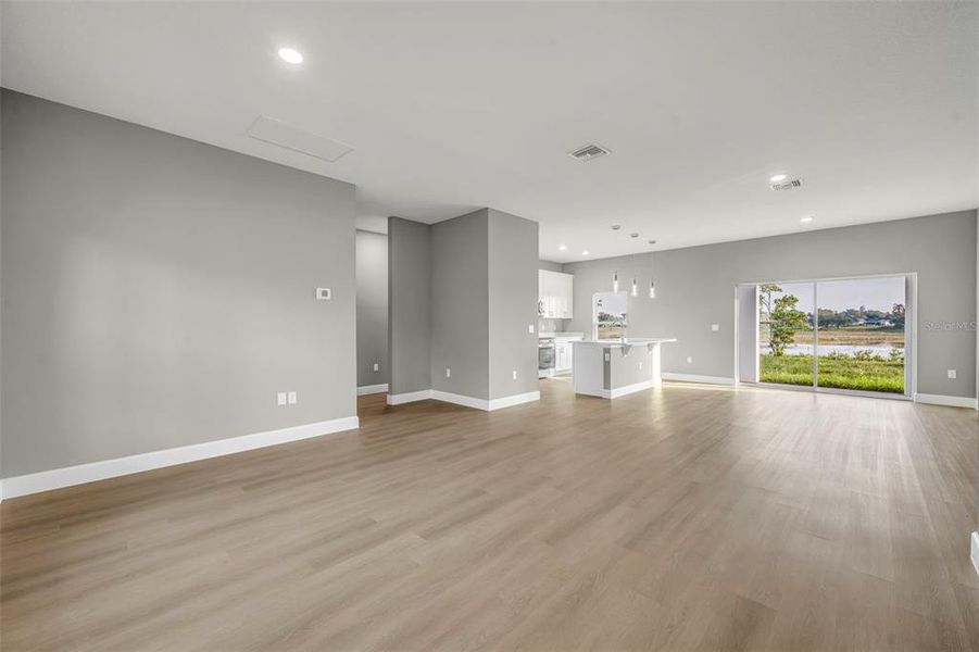 Spacious, unfurnished interior of a new home in , Deltona (Image 14).