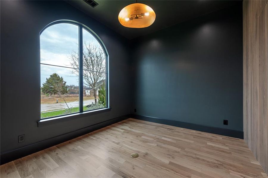 Spacious, unfurnished interior of a new home in , Flower Mound (Image 31).