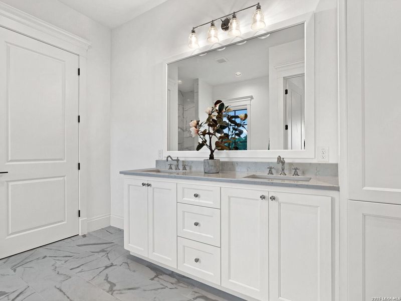 Furnished interior view inside a new home in , Boerne (Image 15).