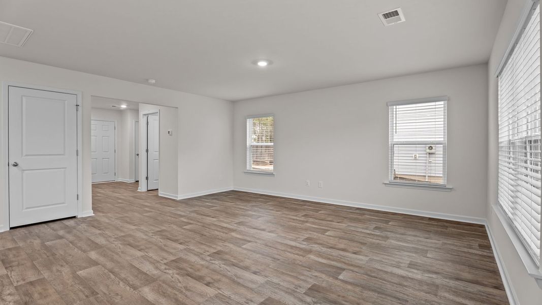 Spacious, unfurnished interior of a new home in Hobbs Farm, Ayden (Image 14).