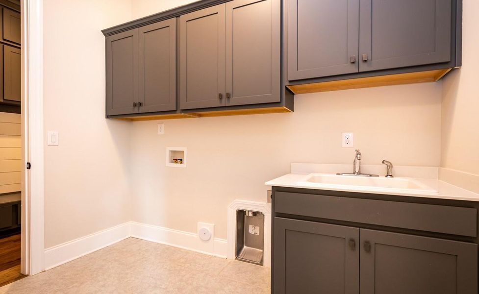 Representative furnished interior of a home built from the Berkeley by Greybrook Homes in Harbor Watch, Statesville (Image 12).