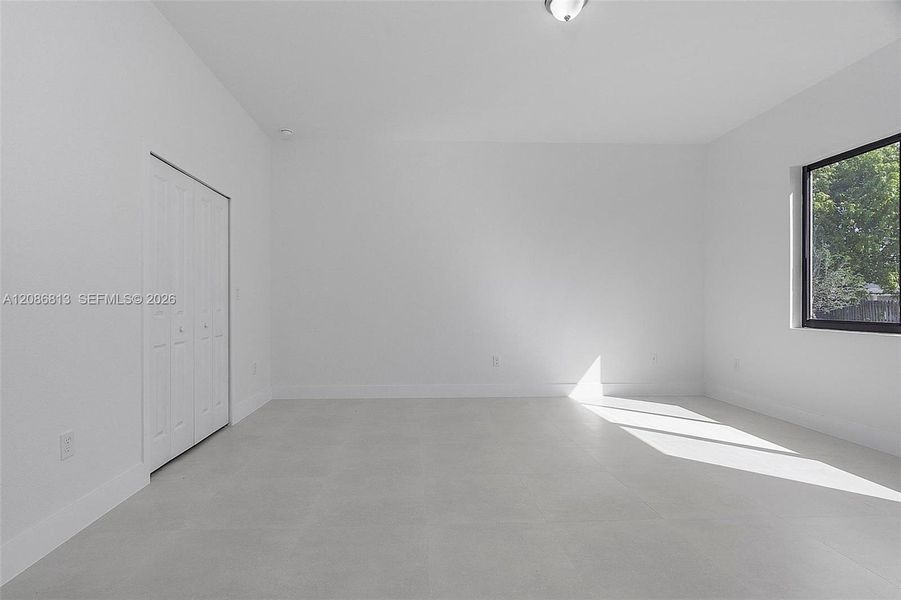 Spacious, unfurnished interior of a new home in , Cutler Bay (Image 35).