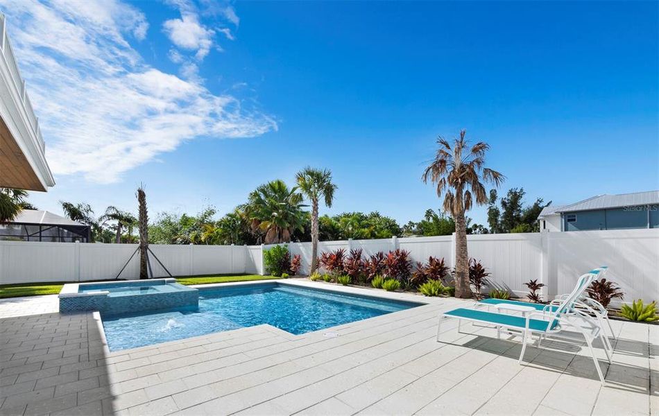 Community amenities in , Longboat Key (Image 38).