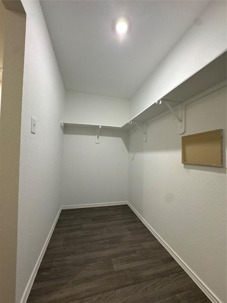 Spacious, unfurnished interior of a new home in Santa Fe, Cleveland (Image 30).