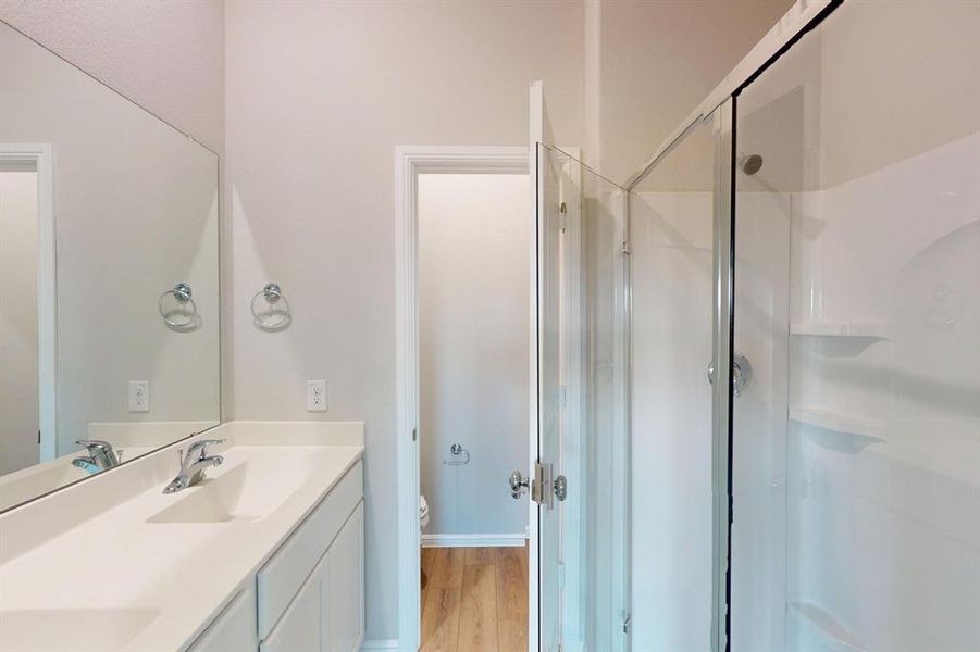 Furnished interior view inside a new home in Elevon, Lavon (Image 7).