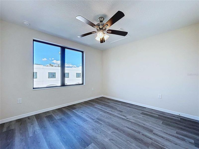 Spacious, unfurnished interior of a new home in , Tampa (Image 44).