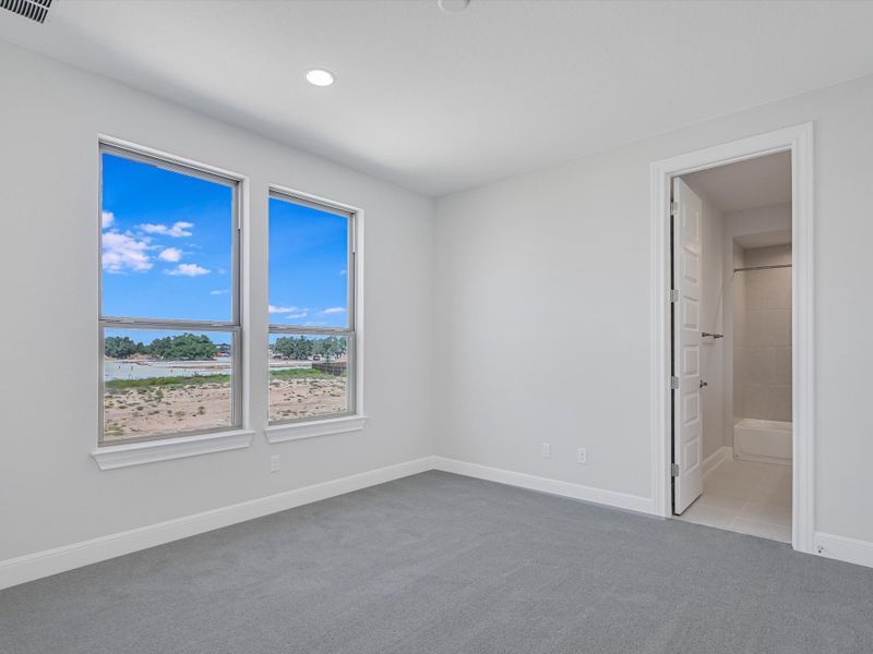 Representative unfurnished interior of a home built from the Topaz II by Giddens Homes in Riverstone, Georgetown (Image 87).