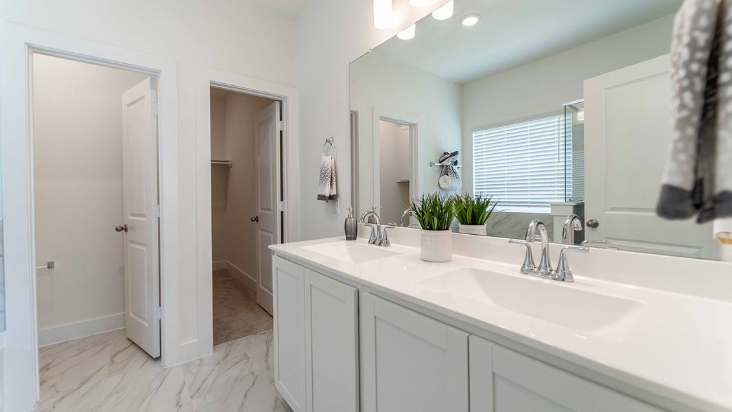 Furnished interior view inside a new home in Massey Oaks, Pearland (Image 8). Furnished interior view inside a new home in Massey Oaks, Pearland (Image 8).
