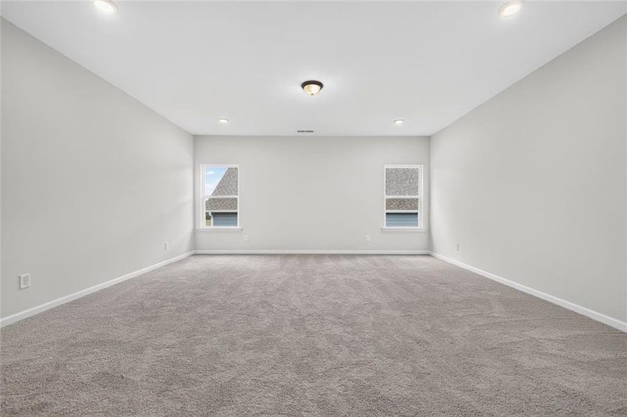 Spacious, unfurnished interior of a new home in Glen at Cave Springs, Douglasville (Image 23).