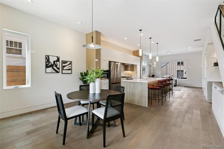 10' Main Floor Ceilings! Flat dry wall finish!