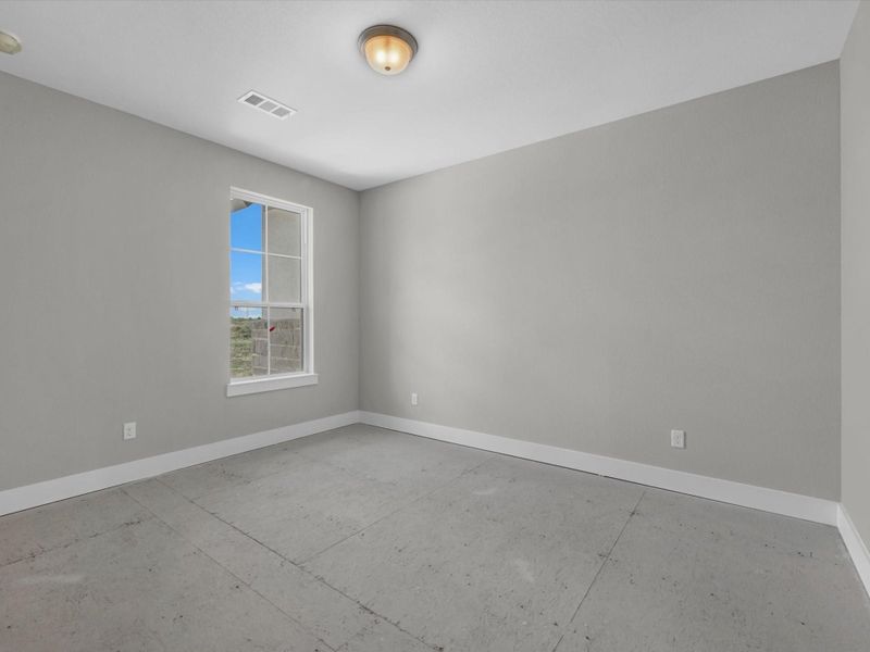 Spacious, unfurnished interior of a new home in Sienna 60’, Missouri City (Image 24).