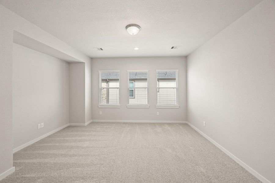 Spacious, unfurnished interior of a new home in Barton Creek Ranch, Conroe (Image 17). Spacious, unfurnished interior of a new home in Barton Creek Ranch, Conroe (Image 17).