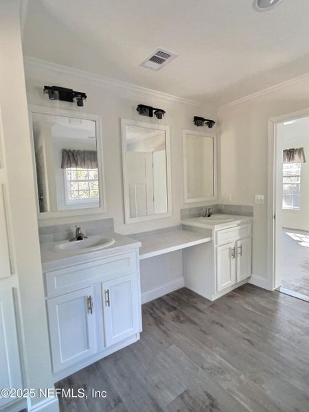 Image 22 of a home in .