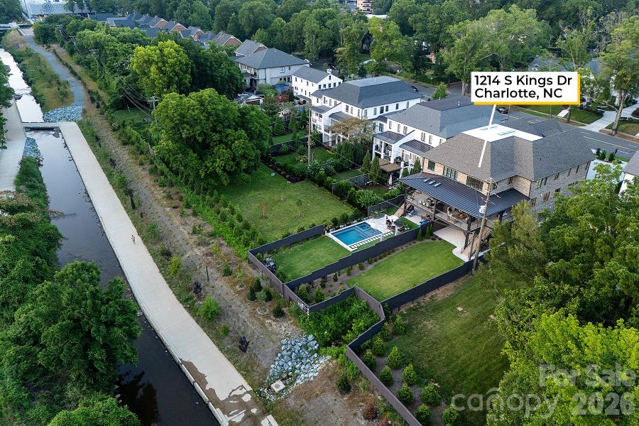 Image 35 of a home in .