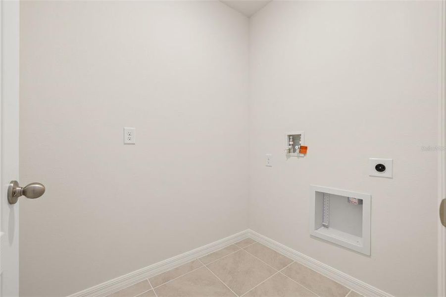 Spacious, unfurnished interior of a new home in , Kissimmee (Image 41). Spacious, unfurnished interior of a new home in , Kissimmee (Image 41).