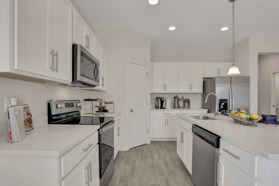 Winter Haven, FL New Home.  - Slide 6
