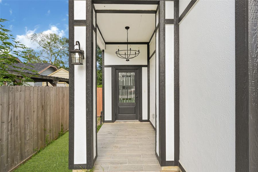 Exterior details and patio area of a home in , Houston (Image 18).