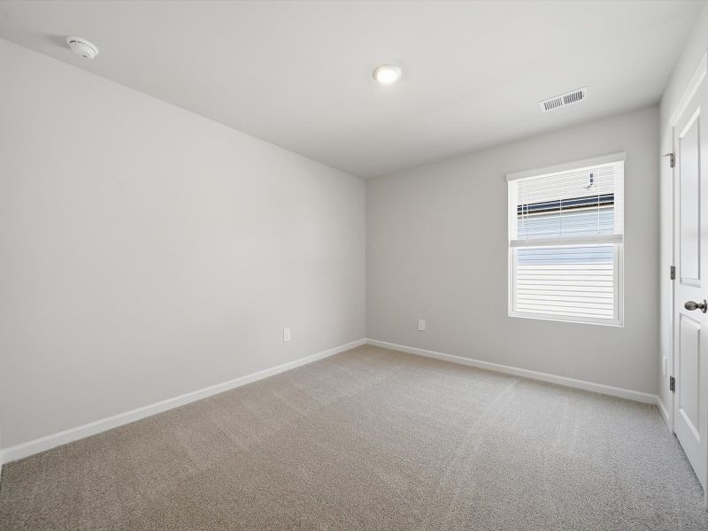 Spacious, unfurnished interior of a new home in Pleasant Brook, Greenville (Image 14).