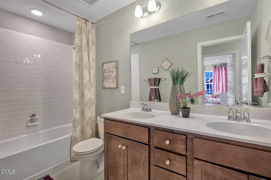 012 Waverly_Hall Bathroom