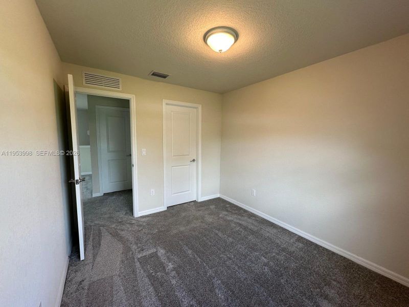 Spacious, unfurnished interior of a new home in , Lauderdale Lakes (Image 20).