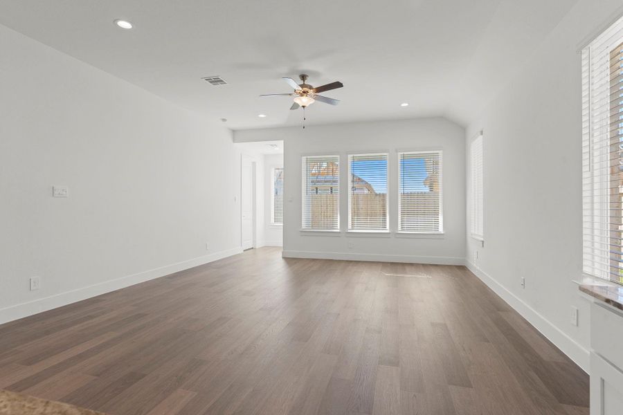 Spacious, unfurnished interior of a new home in Westland Ranch 60' Homesites, League City (Image 36). Spacious, unfurnished interior of a new home in Westland Ranch 60' Homesites, League City (Image 36).