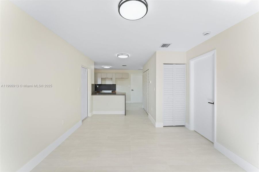 Spacious, unfurnished interior of a new home in , Miami (Image 30).