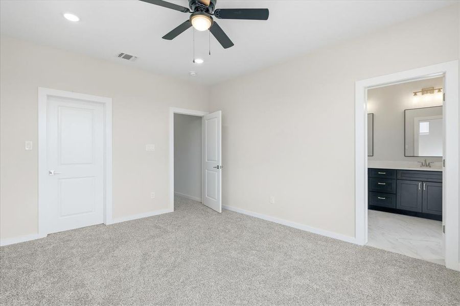 Spacious, unfurnished interior of a new home in , Stephenville (Image 23).