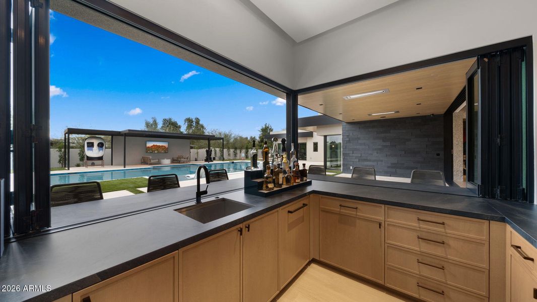 31-web-or-mls-Bar Space3