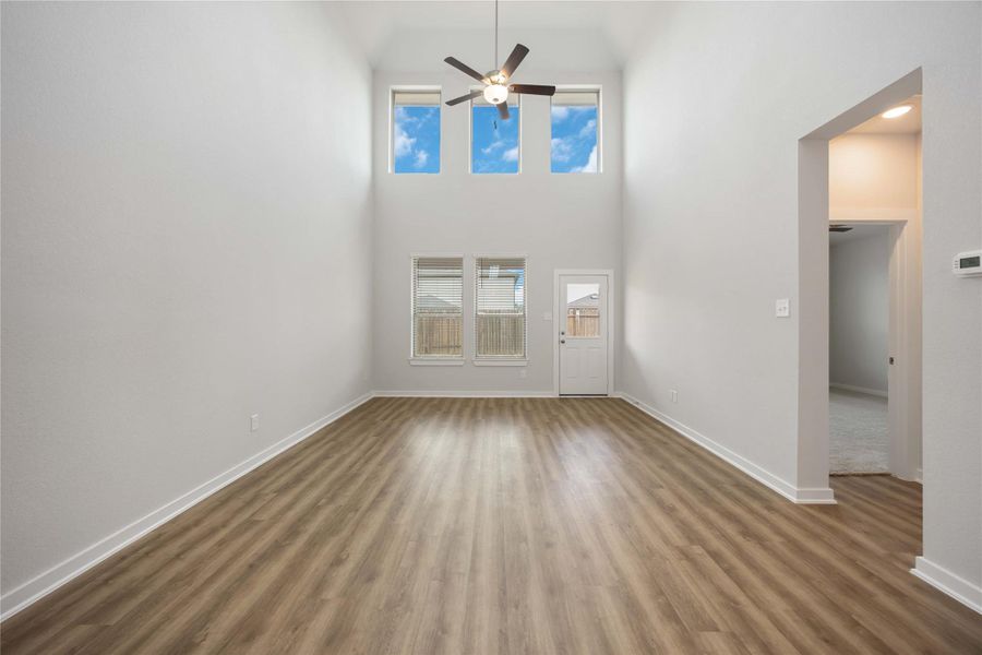 Spacious, unfurnished interior of a new home in Granger Pines, Conroe (Image 27). Spacious, unfurnished interior of a new home in Granger Pines, Conroe (Image 27).
