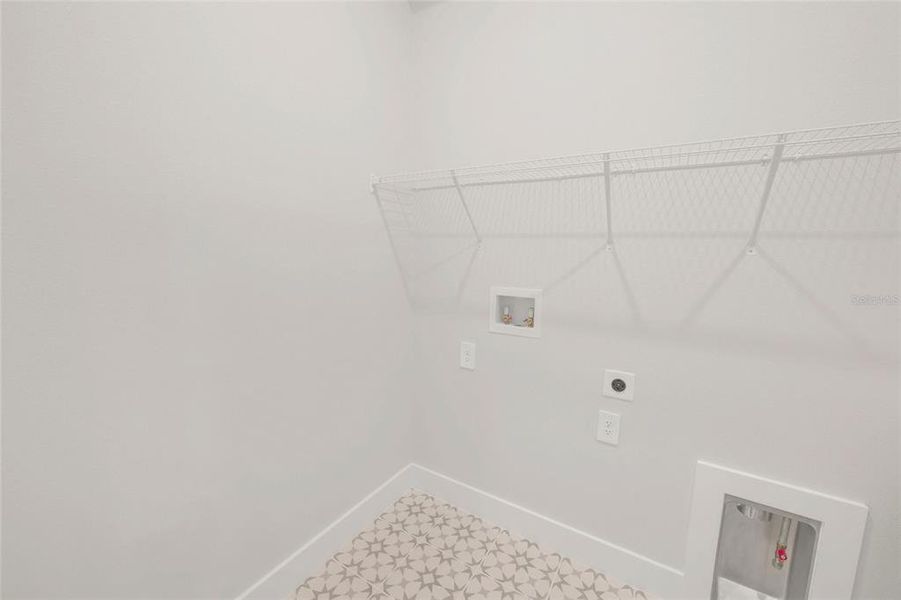 Spacious, unfurnished interior of a new home in Lakeview Crossing – Tradition Series, Sarasota (Image 21). Spacious, unfurnished interior of a new home in Lakeview Crossing – Tradition Series, Sarasota (Image 21).