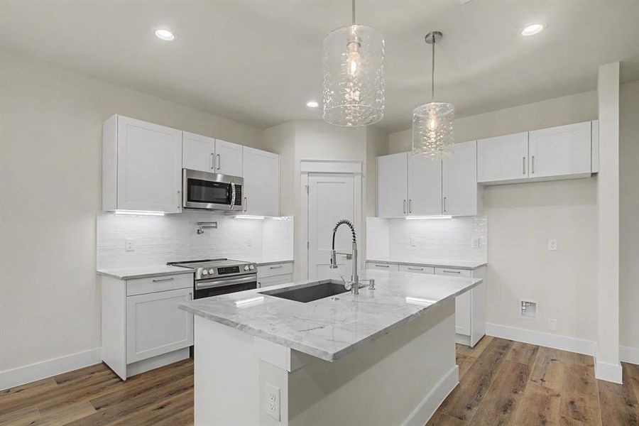 Furnished interior view inside a new home in , Dallas (Image 5).