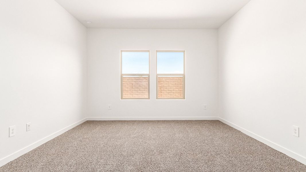 Spacious, unfurnished interior of a new home in Barnett Village, Marana (Image 16).