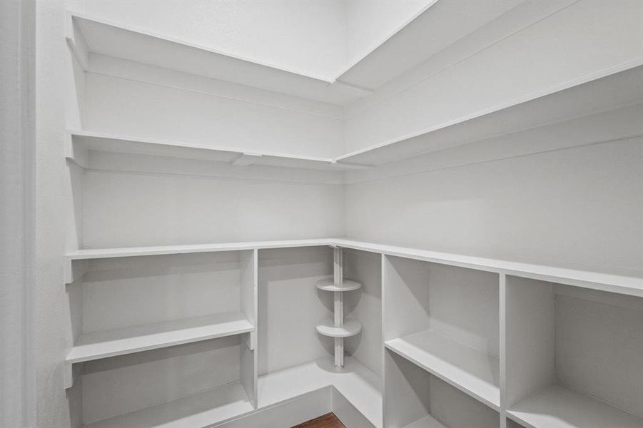 Spacious, unfurnished interior of a new home in , Bonham (Image 23).