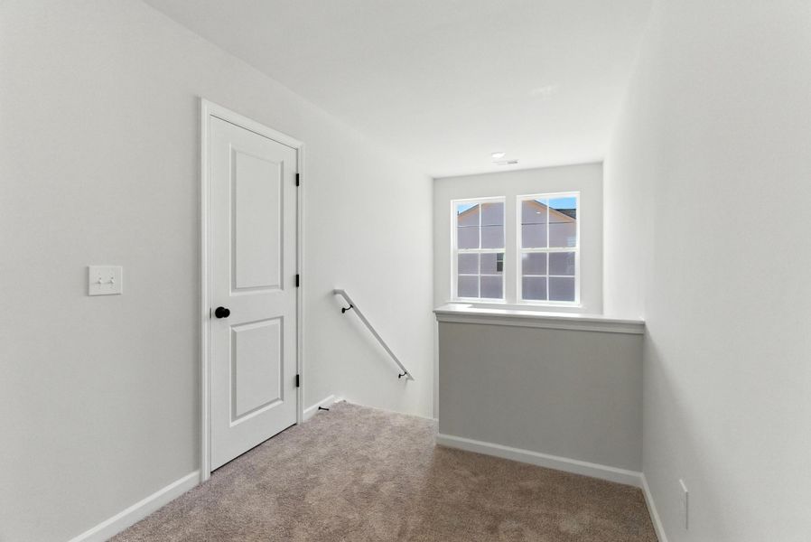 Spacious, unfurnished interior of a new home in , Summerville (Image 33).