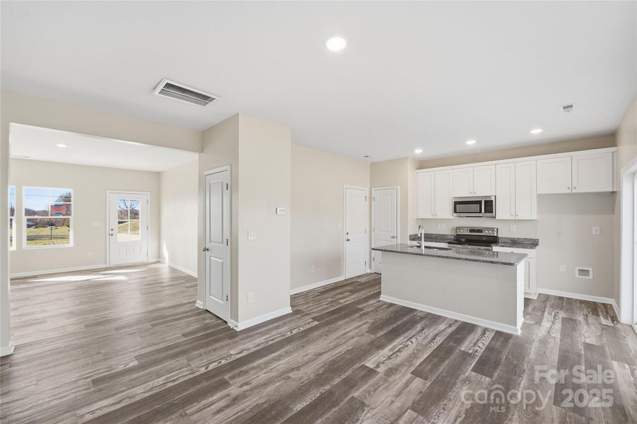 Image 31 of a home in .