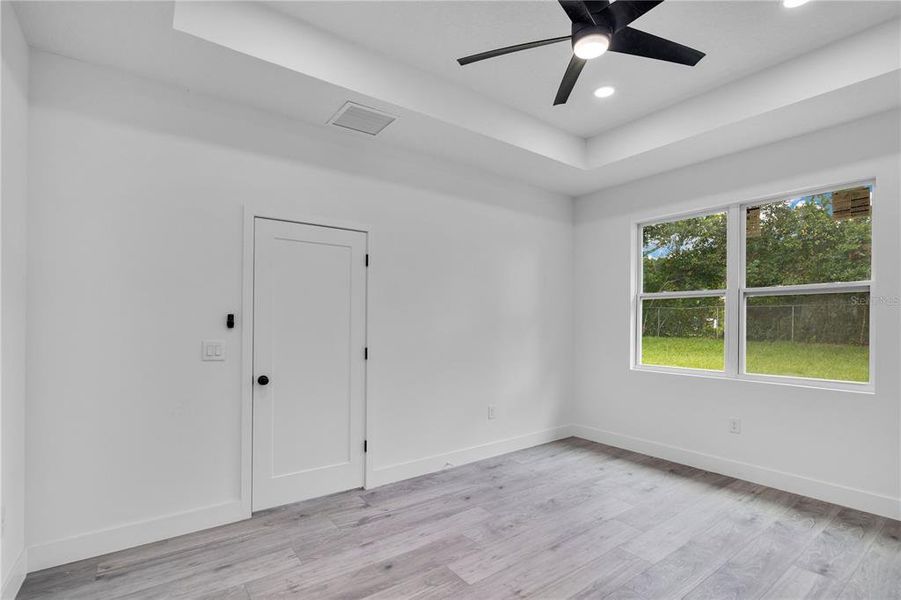 Spacious, unfurnished interior of a new home in , Apopka (Image 44).