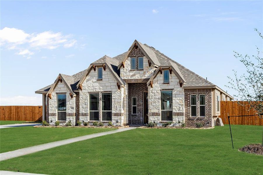Front exterior of a new home in Crystal Lake Estates, Red Oak, TX, highlighting curb appeal (Image 20).
