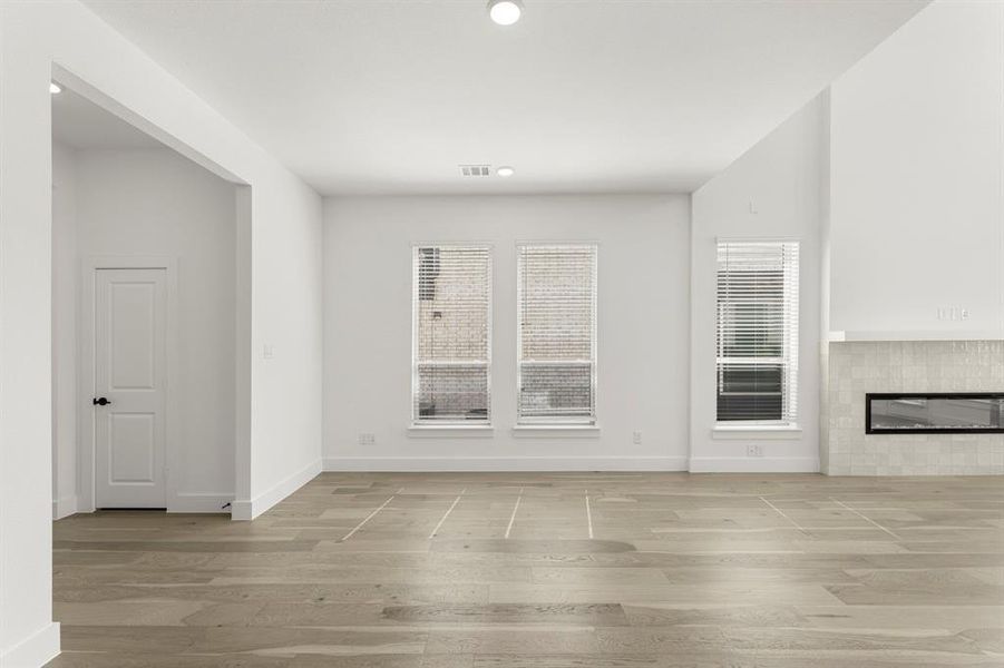 06. 817 Meadow Springs - Dining