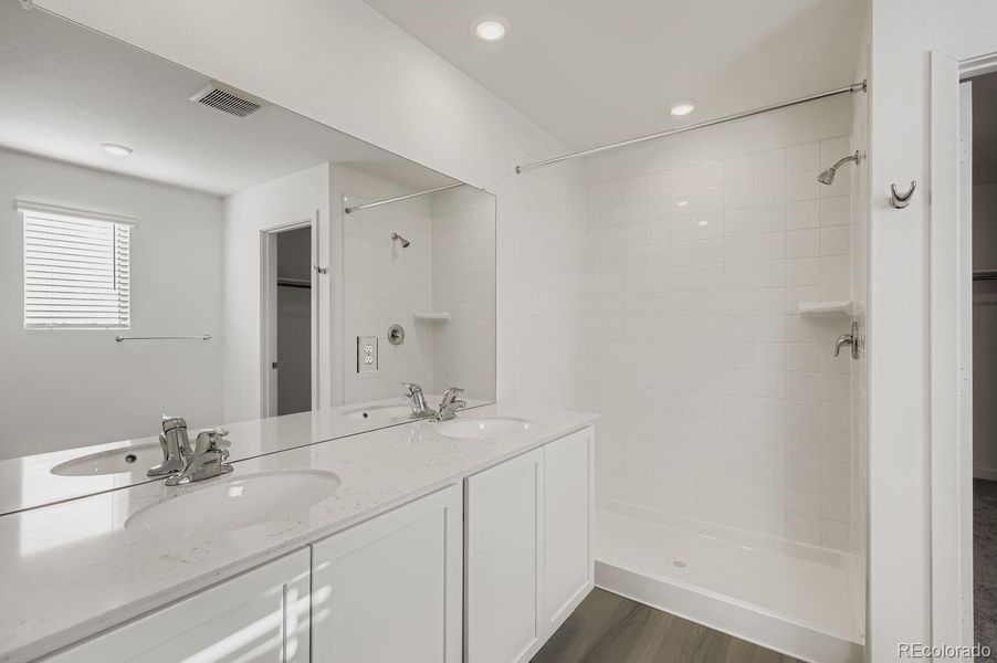 Furnished interior view inside a new home in Ledge Rock: The Camden Collection, Johnstown (Image 7).