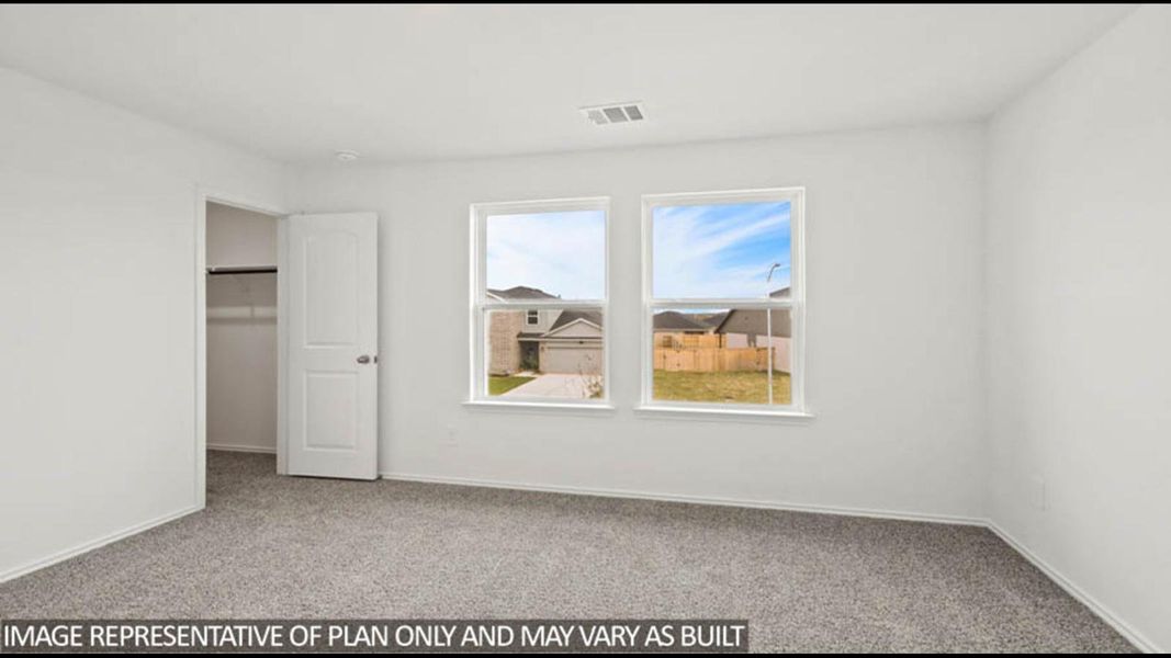 Spacious, unfurnished interior of a new home in Silverthorne, Conroe (Image 12). Spacious, unfurnished interior of a new home in Silverthorne, Conroe (Image 12).