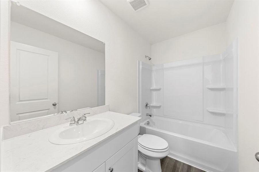 16. 205 Connecticut - 2ND Bath