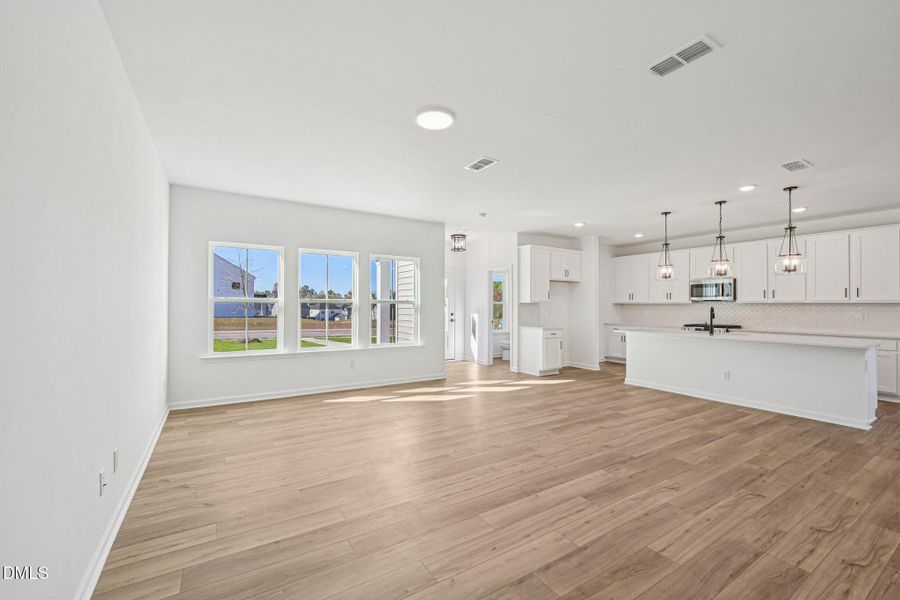 9-web-or-mls-Marvel Dr-S1810-009 9-web-or-mls-Marvel Dr-S1810-009