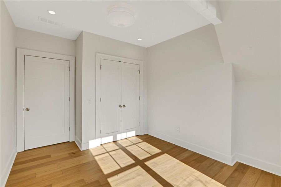 Spacious, unfurnished interior of a new home in , Gainesville (Image 42).