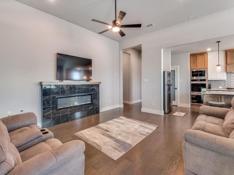 Furnished interior view inside a new home in Oaks of North Grove, Waxahachie (Image 24).
