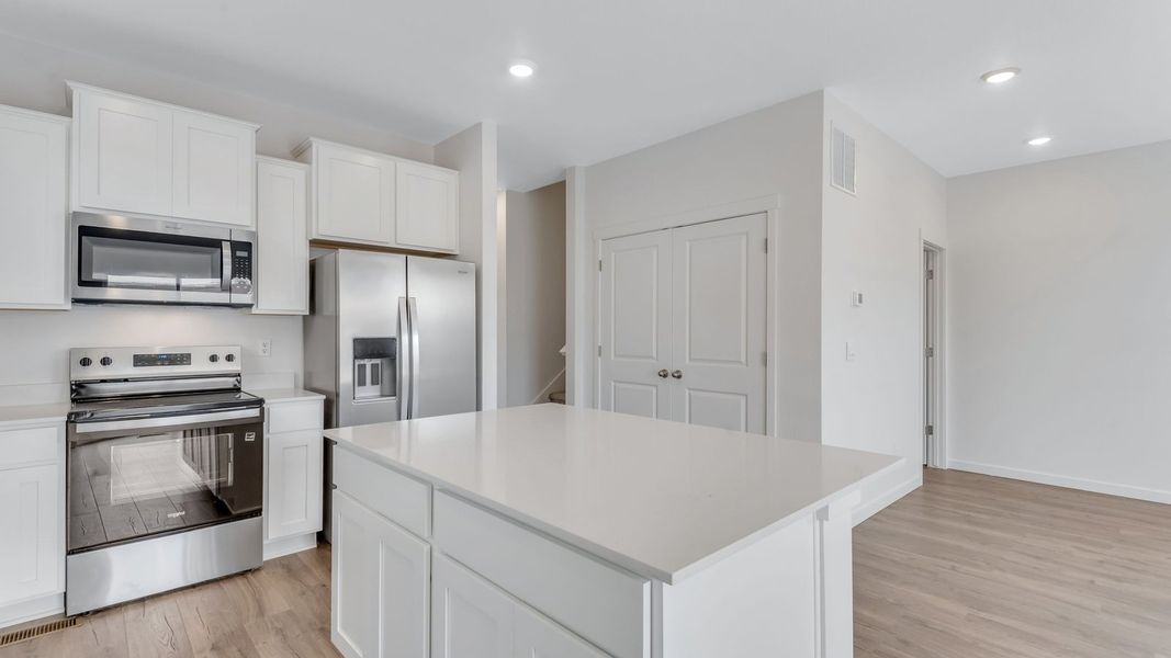 Furnished interior view inside a new home in Ellston Park, Colorado Springs (Image 5).