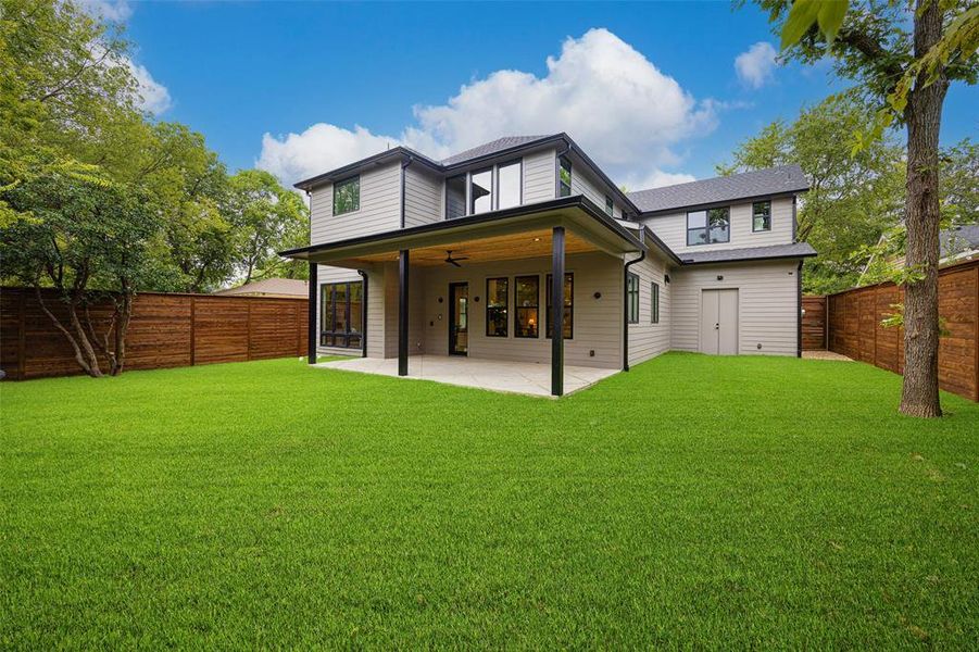 Front exterior of a new home in , Dallas, TX, highlighting curb appeal (Image 23). Front exterior of a new home in , Dallas, TX, highlighting curb appeal (Image 23).