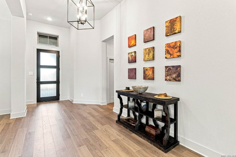 Furnished interior view inside a new home in Ventana - 60', Bulverde (Image 24).