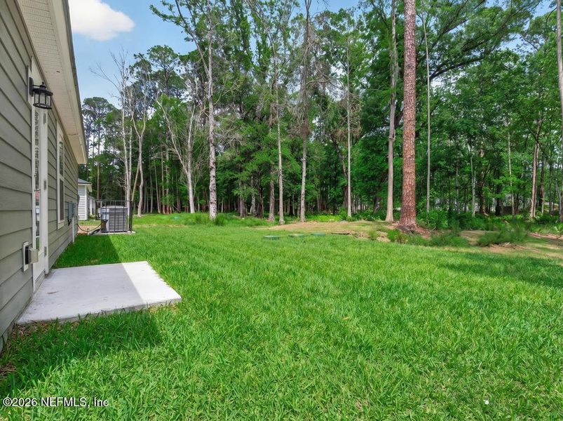 Exterior details and patio area of a home in , Jacksonville (Image 3).