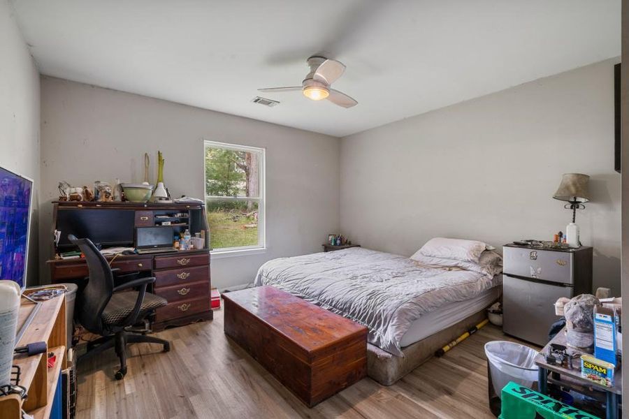 Image 8 of a home in . Image 8 of a home in .