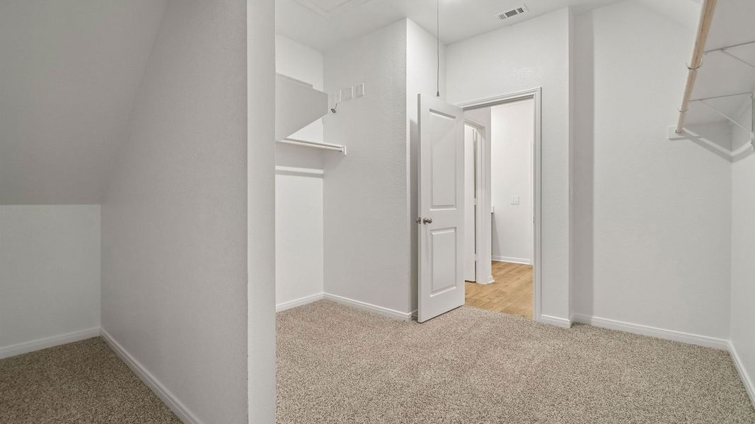 Spacious, unfurnished interior of a new home in Prairie Lakes, Buda (Image 28).